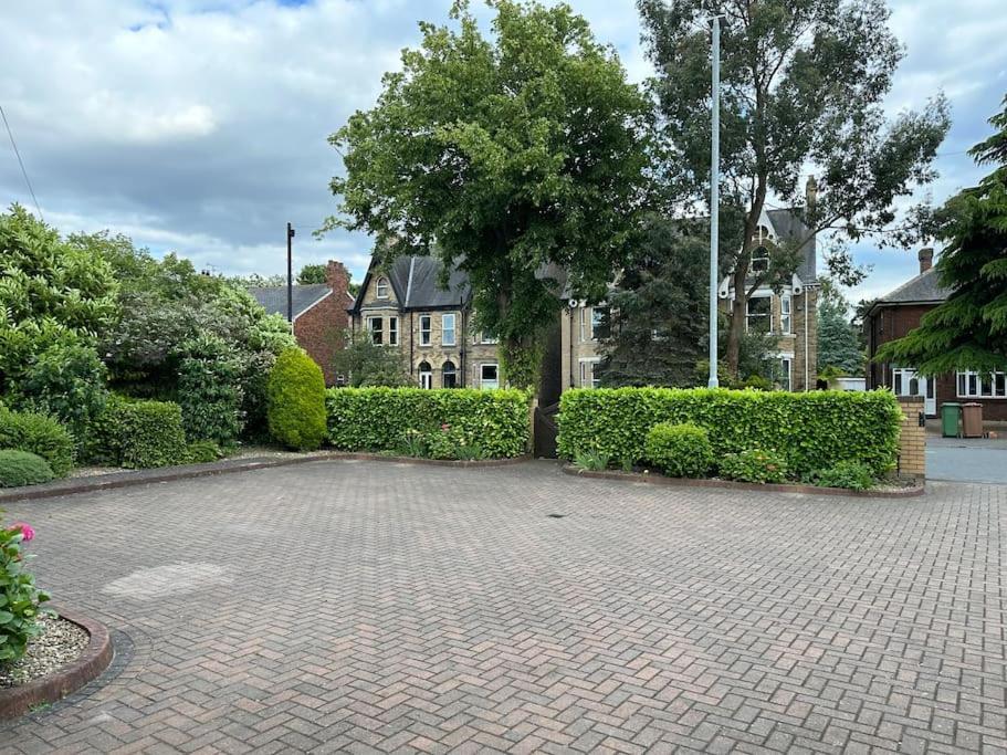 Thee Olde Cow Shed Cottingham, Central Location, 500 Meters From Cottingham Train Station, Close To Hull & Beverly, Free Parking & Wi-Fi , Entire Detached Property Eksteriør bilde